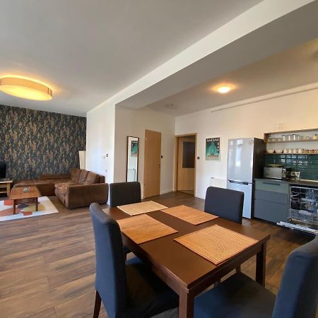 2 Bedroom 107 M2 Loft With Balcony بودابست المظهر الخارجي الصورة