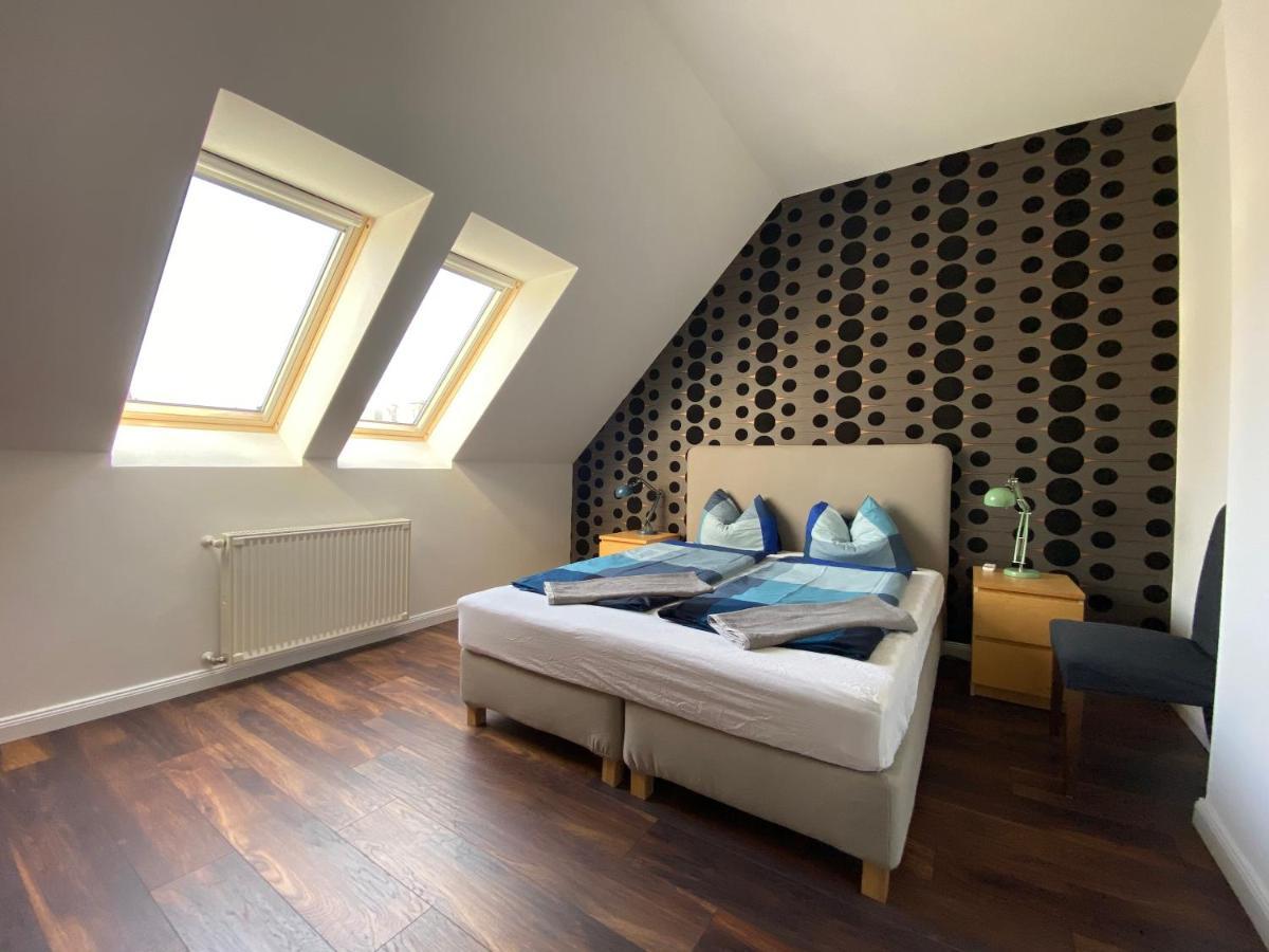 2 Bedroom 107 M2 Loft With Balcony بودابست المظهر الخارجي الصورة