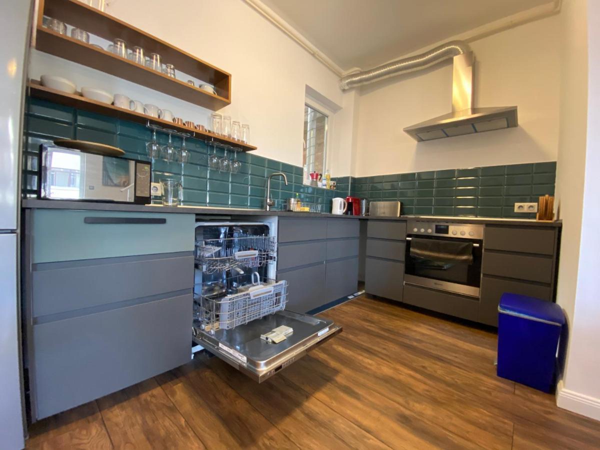 2 Bedroom 107 M2 Loft With Balcony بودابست المظهر الخارجي الصورة
